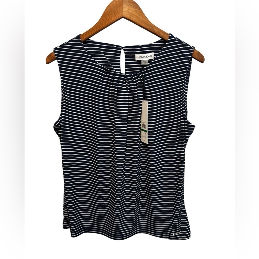 NWT-CALVIN KLEIN Sleeveless Top Size L